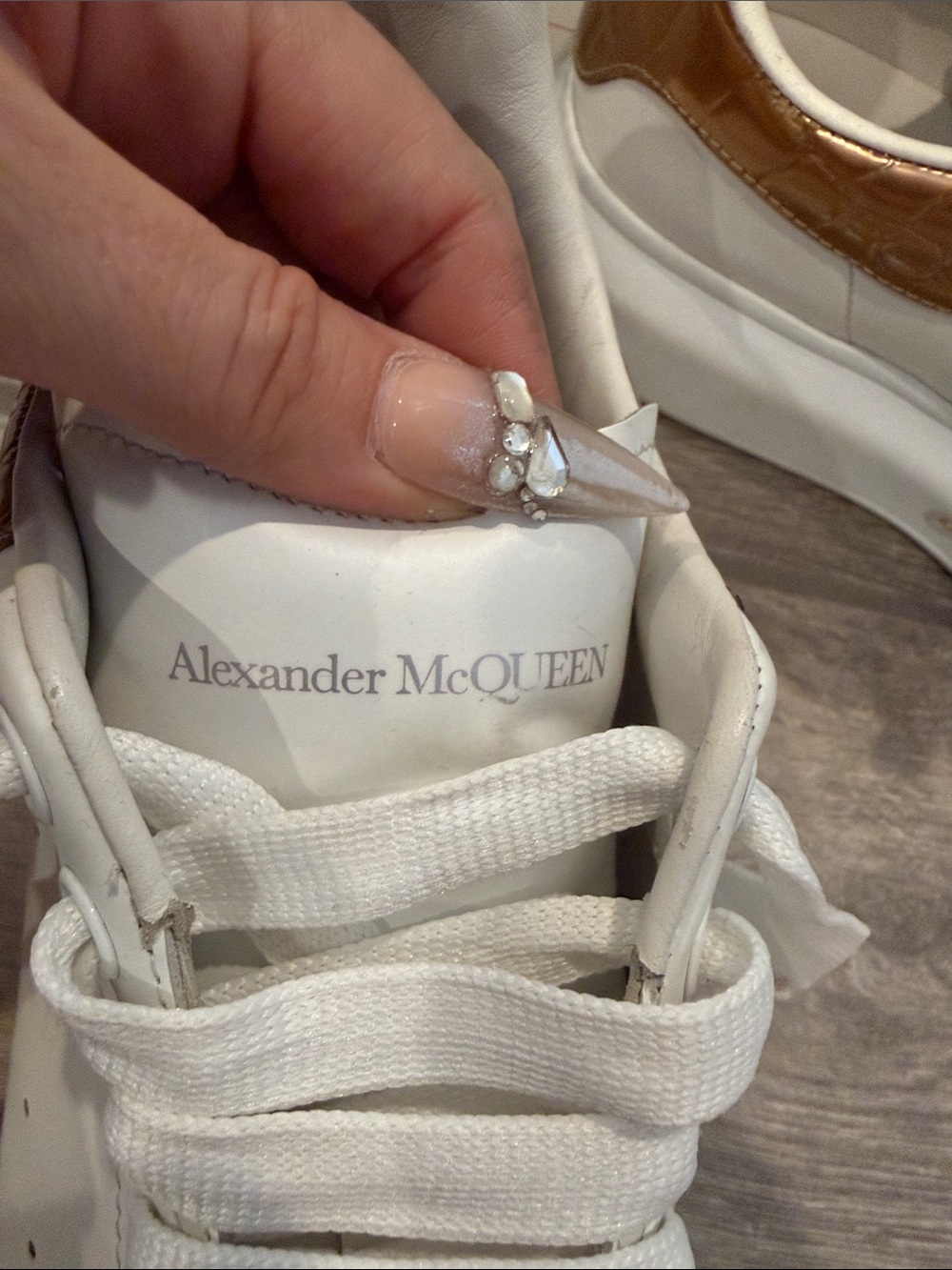 Alexander McQUEEN Men’s White Leather Sneakers with Metallic Brown Heel - Picture 3 of 6